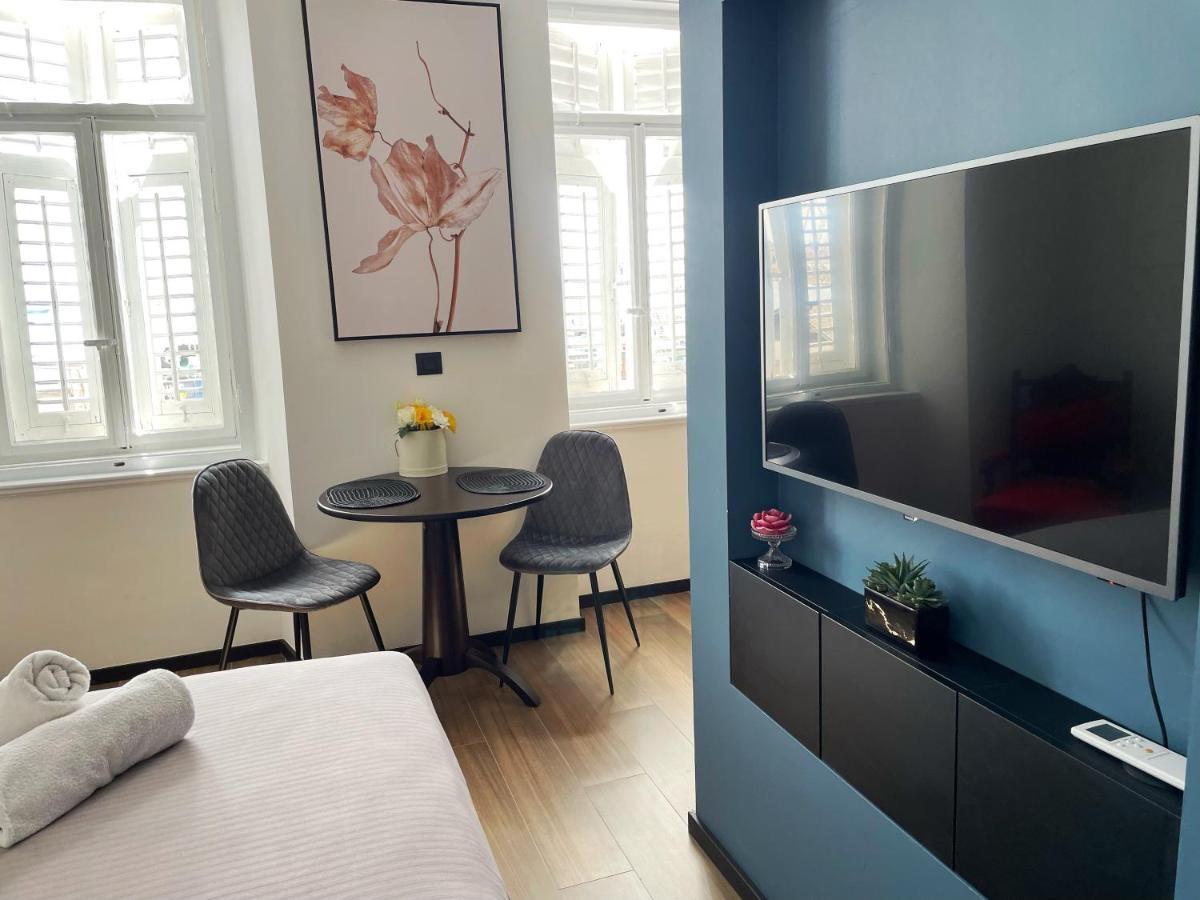 Navis City Apartments Pula Extérieur photo
